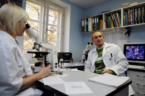 Dr Hannes Tamm ja dr Annely Laas. Foto: Pille-Riin Pregel.